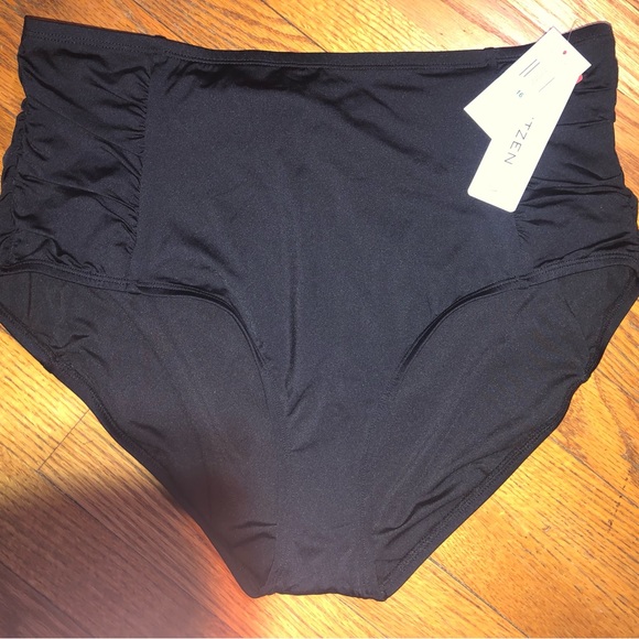 Bundle of swimwear - Picture 2 of 13